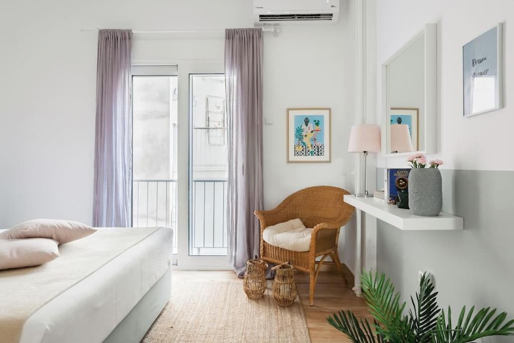 Your "Home Away From Home" - Phillopapou Hill Athens Exterior photo